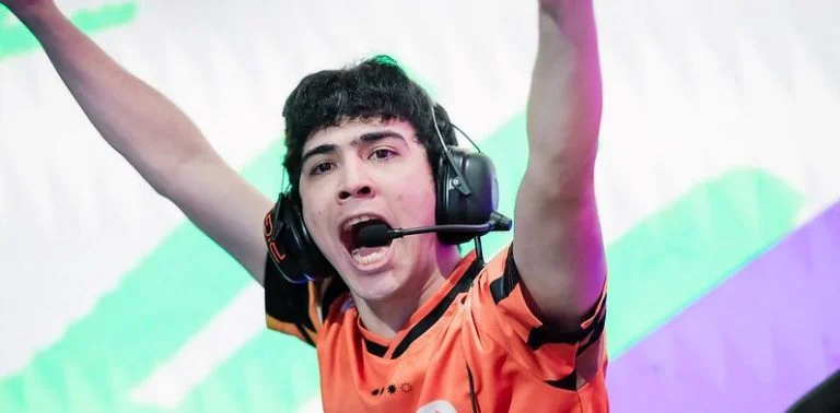 Se acerca la final de la LLA y Estral es el primer finalista