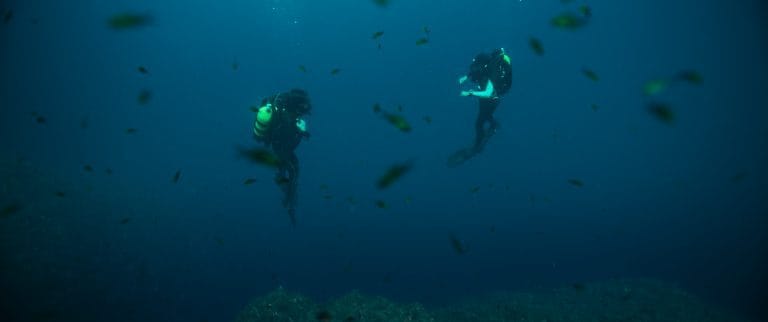 Llega “Sin aire”, thriller en el que dos hermanas quedan atrapadas bajo el mar