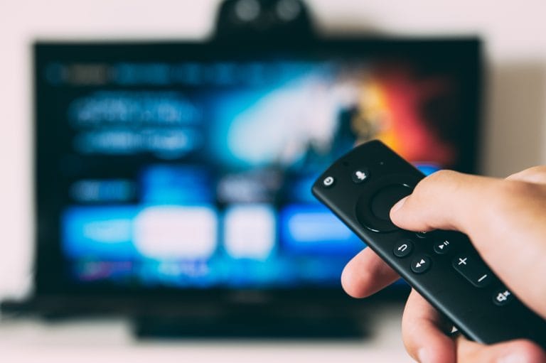 ¿Qué vieron los chilenos en 2023? Teleseries, fútbol, realities, festivales y Teletón