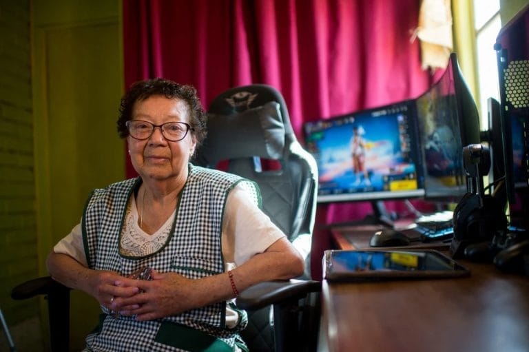 Mami Nena, la abuela gamer chilena de 81 años que es toda una celebridad de Internet