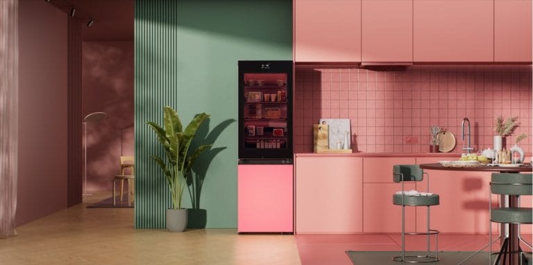 El nuevo Instaview Bottom Freezer de LG con Moodup aporta color y ambiente a la cocina