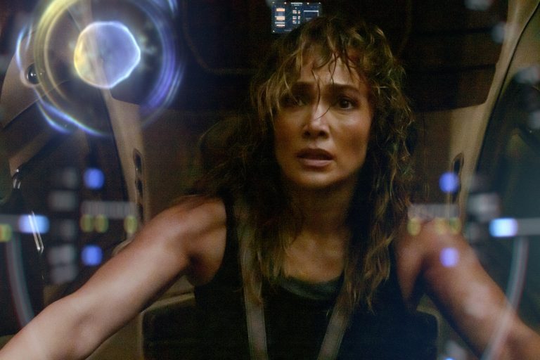 “Atlas”: la nueva película sci-fi de Jennifer Lopez en Netflix recibe pésimas críticas en Rotten Tomatoes