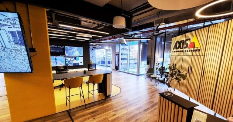 Axis expande su presencia en Latinoamérica con el “Axis Experience Center” Santiago