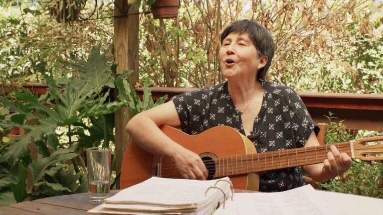 Documental sobre premiada cantora campesina llega a cines chilenos en octubre