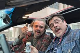 “Una batalla tras otra”: Por qué la película del año se parece tanto a Chile