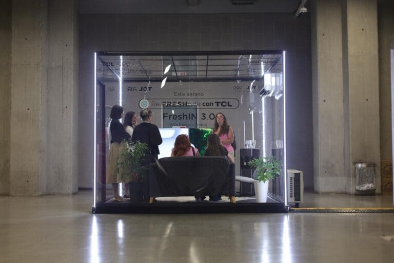 TCL lleva la conversación sobre calidad del aire al Metro de Santiago con el FreshIN 3.0