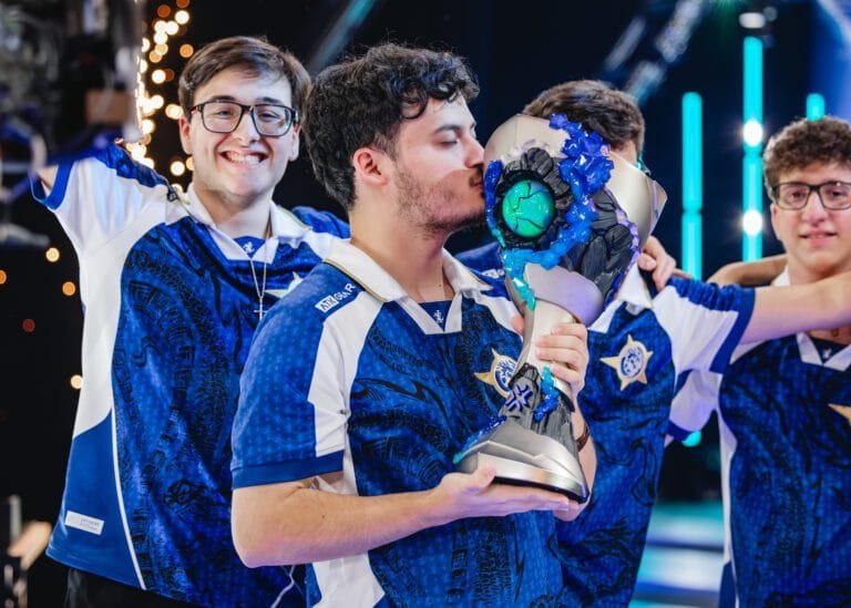 El chileno kiNgg se consagra campeón del mundo junto a Leviatán
