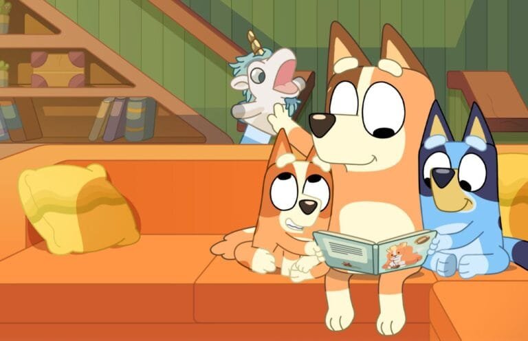 La premiada serie de libros “Bluey Book Reads” hace su debut en español con cuatro voces muy conocidas